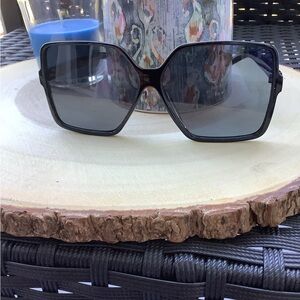 Stylish Black Square Sunglasses